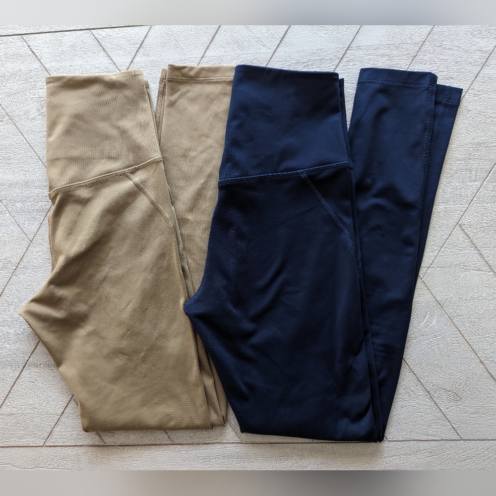 2 Girlfriend Collective High-Rise Leggings (XS)